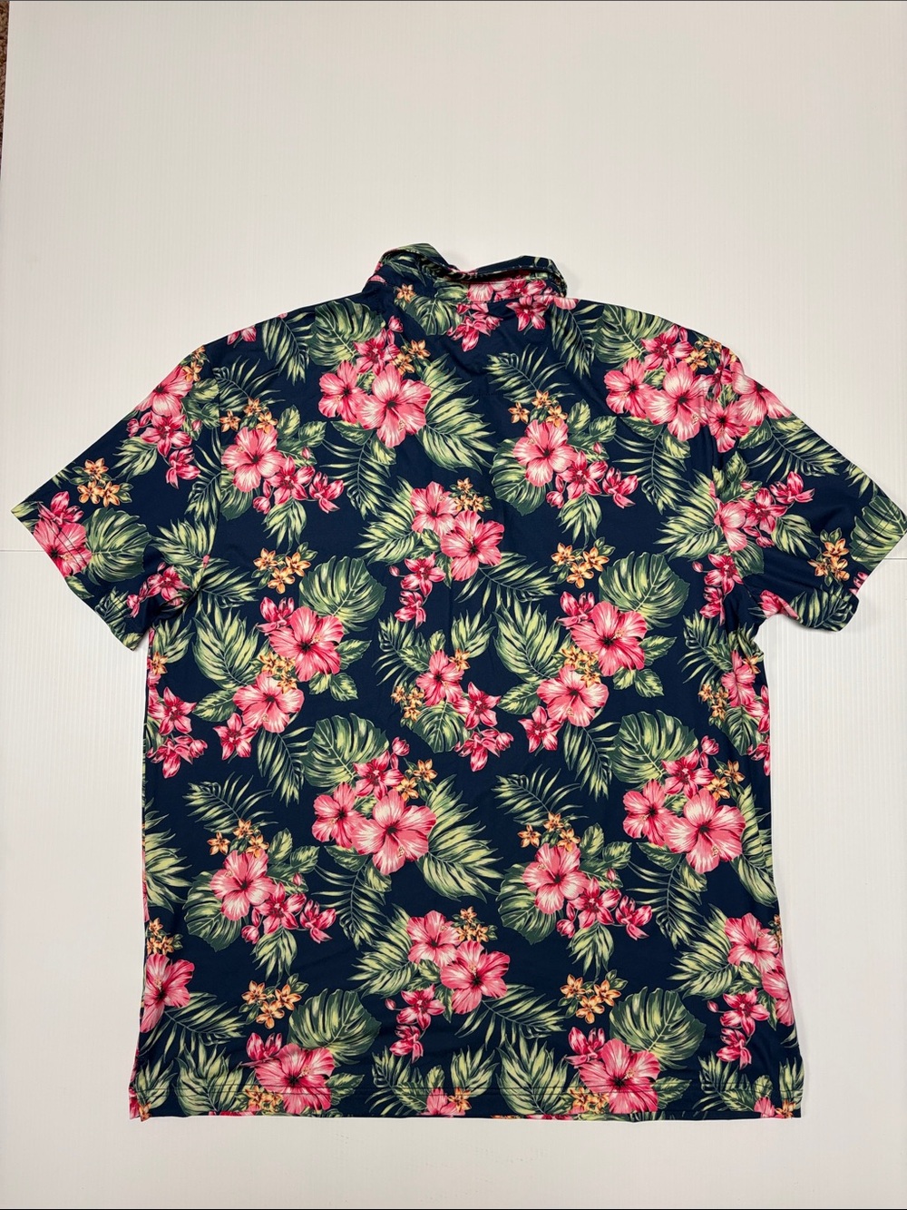 Men’s Izod Navy Short-Sleeve Floral Button-Down Shirt - Picture 2 of 4